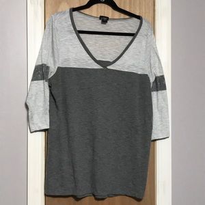 ⭐️Torrid white and grey football style shirt